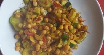 Tuingroenten curry met kikkererwten